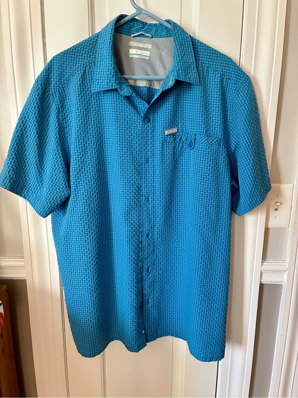 Columbia Men’s Blue Short-Sleeve Button-Up Shirt